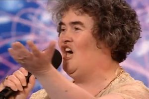 Susan Boyle performing.