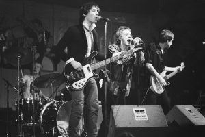 Photo of the band The Sex Pistols performing in 1977